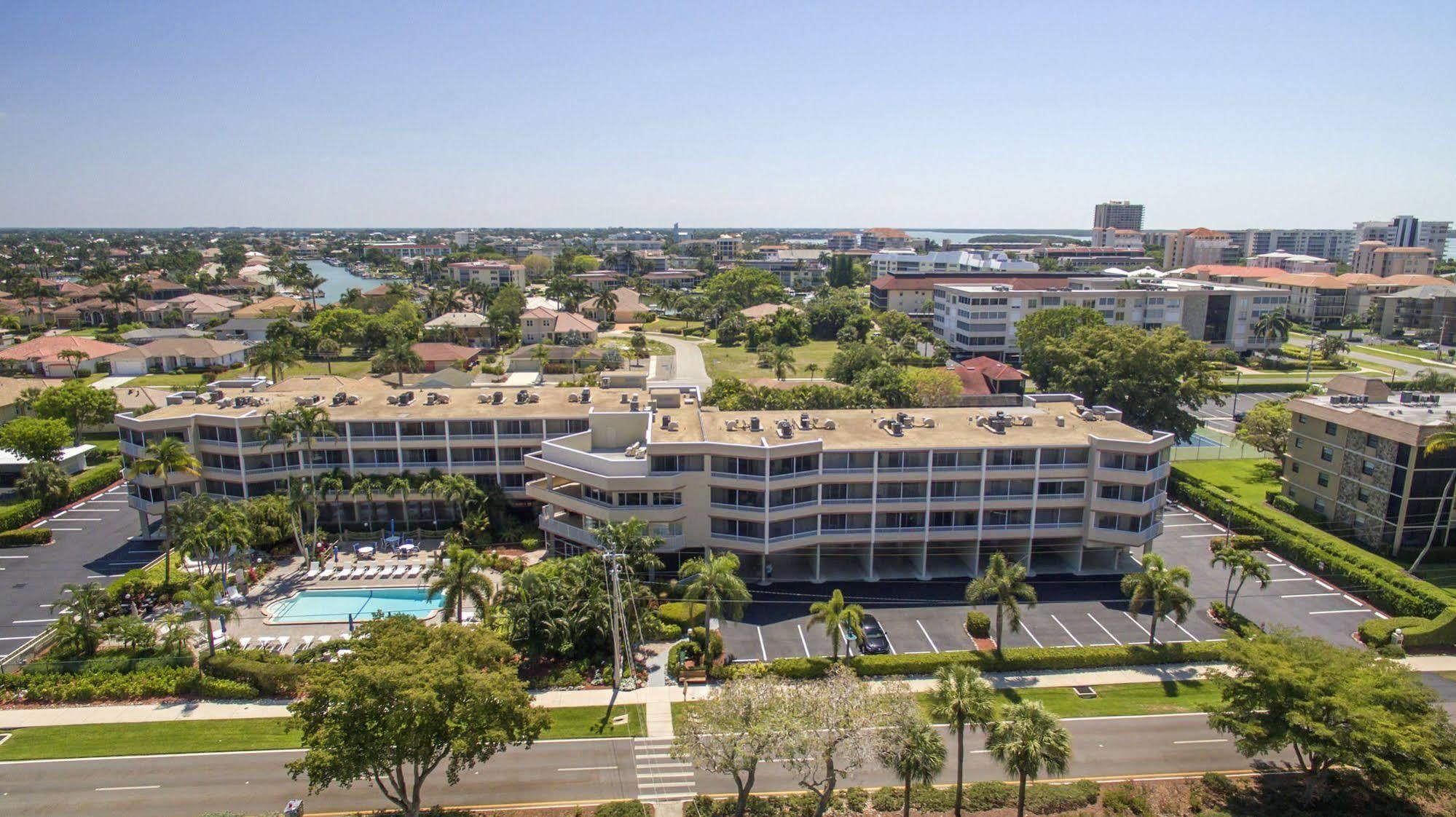 Caxambas Marco Beach Vacation Suites מראה חיצוני תמונה