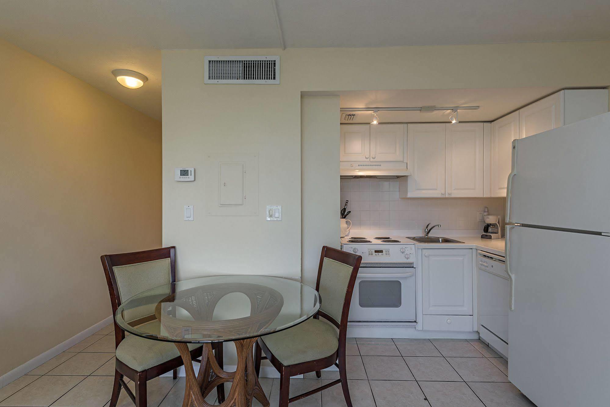 Caxambas Marco Beach Vacation Suites מראה חיצוני תמונה