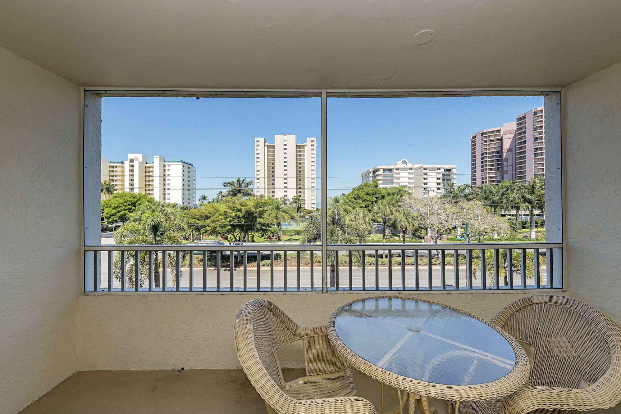 Caxambas Marco Beach Vacation Suites מראה חיצוני תמונה